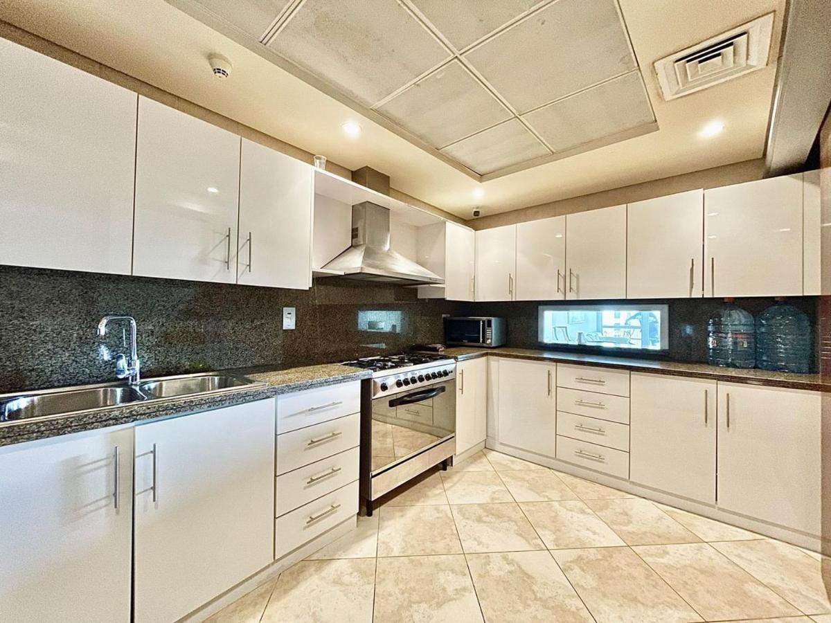 Ar Holiday Home Jbr Dubai Eksteriør bilde